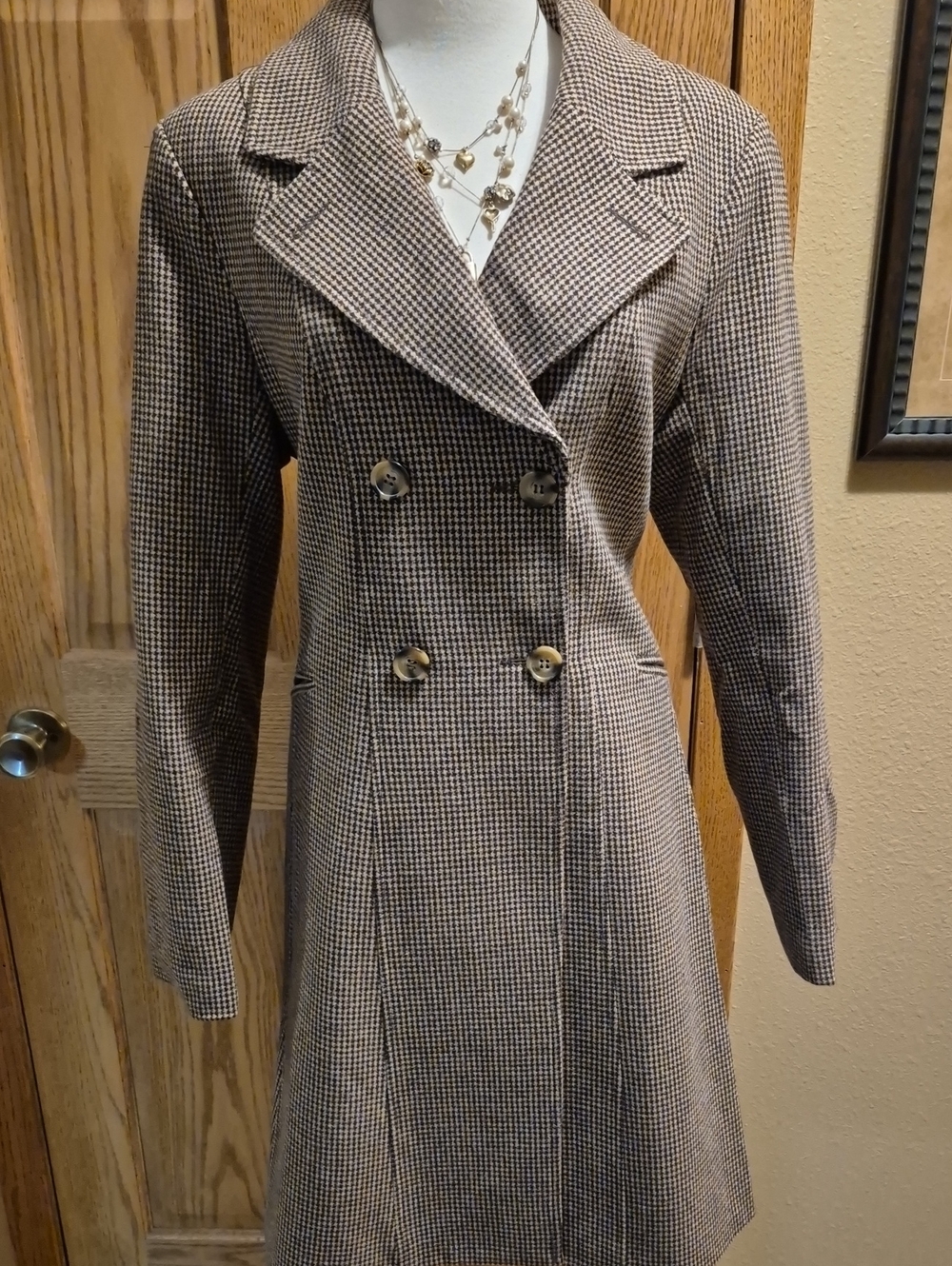 Women's Double-Breasted Houndstooth Pea Coat - Brown/Black